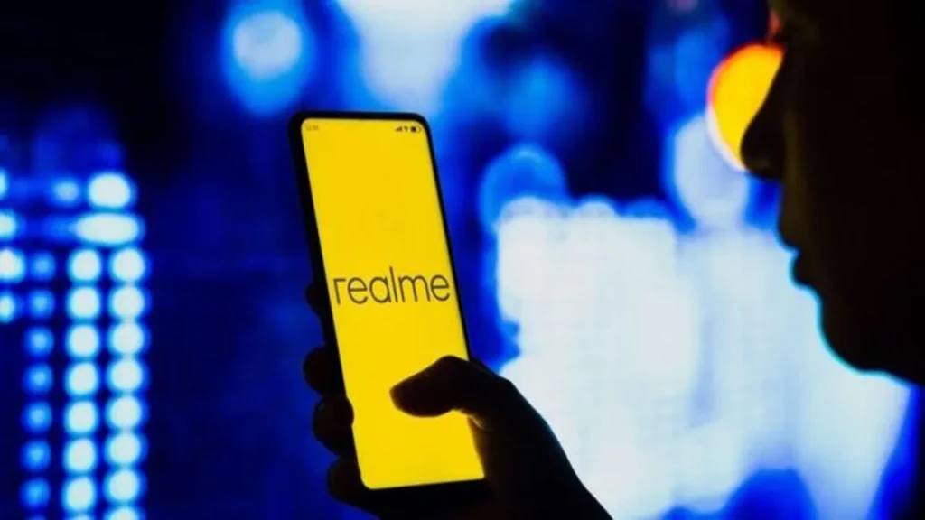 بمواصفات منافسة.. شركة ريلمي تكشف عن هاتفها الجديد بتصميم يتحدى الكبار